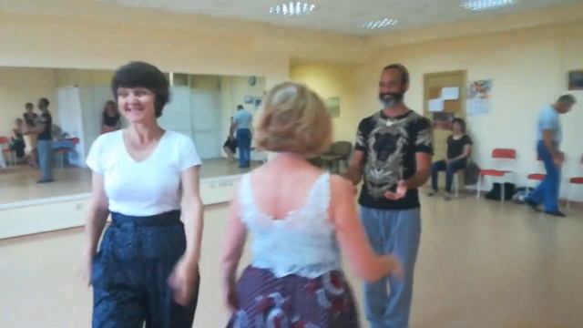 Maximiliano Paradiso танцует со всеми