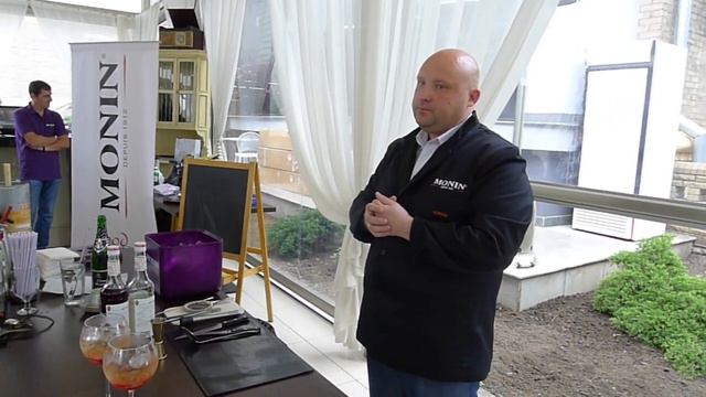 Семинар для барменов с Романом Торощиным в кафе "Розмарин". Часть 1. смотреть онлайн