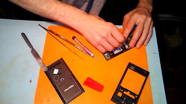 Ремонт Highscreen Zera S не ловит сеть . Не видит сим карты смотреть онлайн