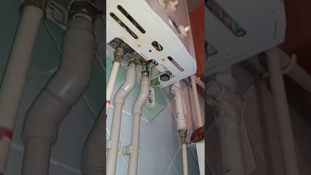 Полное видео ниже-как заменить батарейки в газовой колонке смотреть онлайн