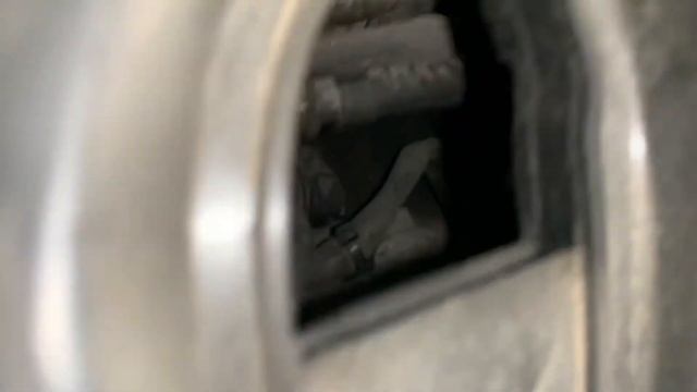 Mercedes Benz W204 W212 замена клапана вентиляции картерных газов Change Crankcase Ventilation Valv