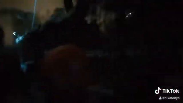 Трэш!Зимние горки экстрим спуск!Мчим со скоростью света на другую планету😉 смотреть онлайн