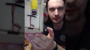 Четвероногий шагающий робот из картона и деревянных палочек