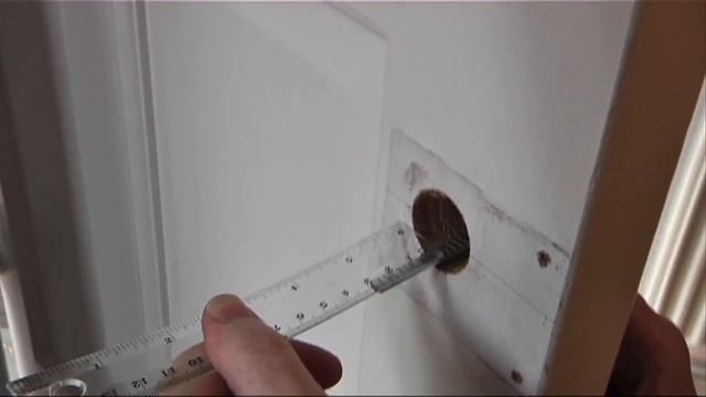 How to Replace a Yale Night Latch смотреть онлайн