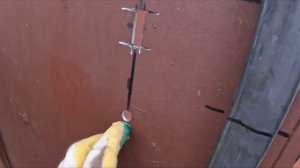 Делаю калитку в воротах и ремонтирую крышу гаража