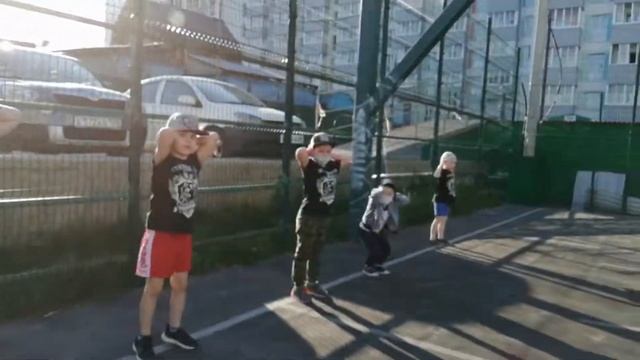 Летние занятия, приседания под общий счёт) смотреть онлайн