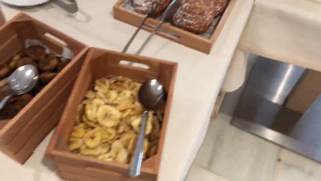 Завтрак 🍳 в отеле Miramar, Майорка, Кан-Пикафорт смотреть онлайн