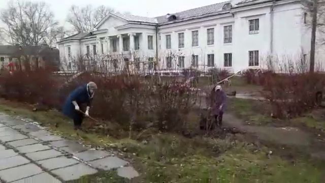 Музей проводит субботник.mp4 смотреть онлайн