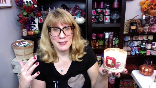 Bath & Body Works Cinnamon Irish Cream Candle Review FALL 2020 смотреть онлайн