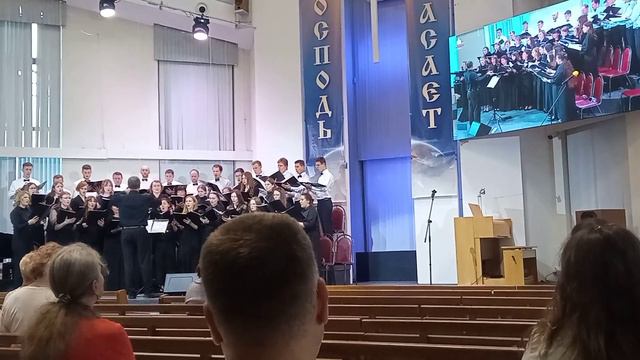 Над Голгофой ветер дул. Пение московского хора