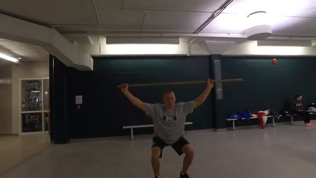 Stick Overhead Squats смотреть онлайн