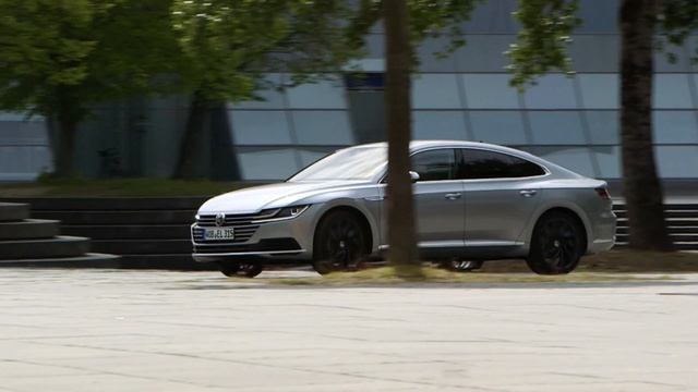 Volkswagen Arteon Elegance и Arteon R-Line 2020 Вождение | Экстерьер | Интерьерные кадры