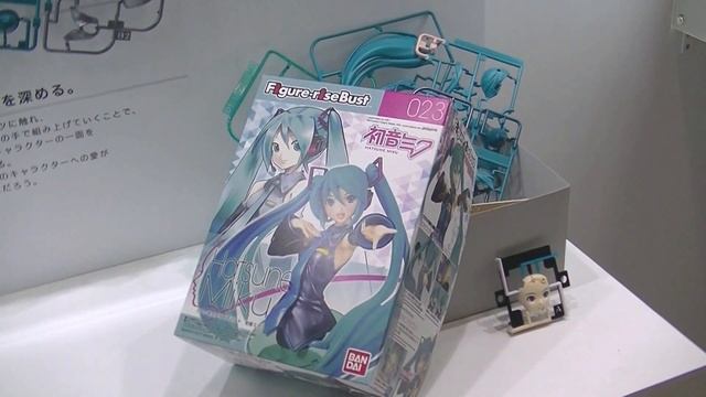 Figure-riseBust 023 - 初音ミク Hatsune Miku (Plastic Model) by Bandai @ WF2017S смотреть онлайн