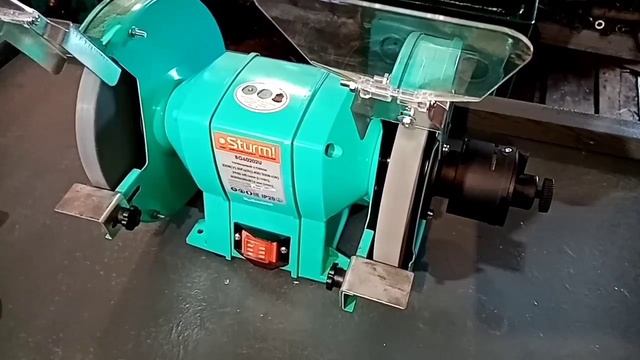 Наждак. Точило. Точильный станок Sturm BG60202U с насадкой для заточки свёрл. смотреть онлайн