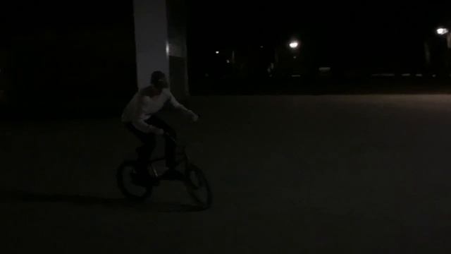 Парни из Смоленска катают street на bmx смотреть онлайн