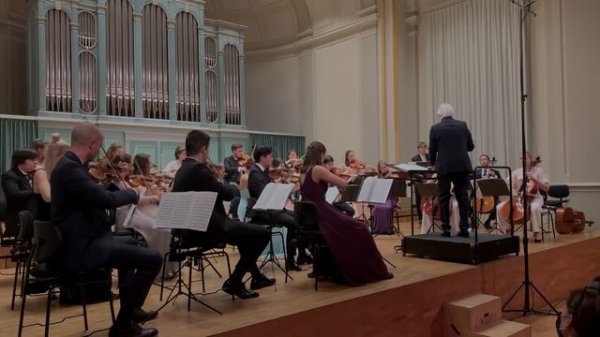 Stringendo Zurich: Mendelssohn String Symphony with Mario Venzago