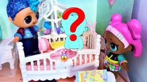 СПАЛ И ПРОПАЛ? МАЛЫШ? ВИКИ И ПАНКИ СЕМЕЙКА ЛОЛ! Смешные #мультики куклы лол сюрприз Даринелка
