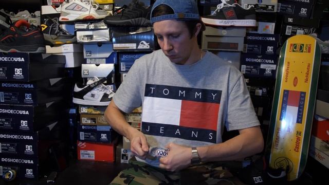 DC SHOES DARKROOM LYNX OG! IS THIS OUR HOWARD 1 REISSUE!? смотреть онлайн