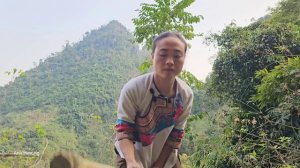 Adopt and care for the poor abandoned child of a 17 year old single mother , anh hmong