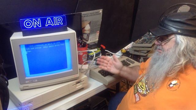 Amiga 1080 CRT Monitor Last Check Over Before Shipping! Rare 1000 Logo 64 C64 128 Vic - Episode 112 смотреть онлайн