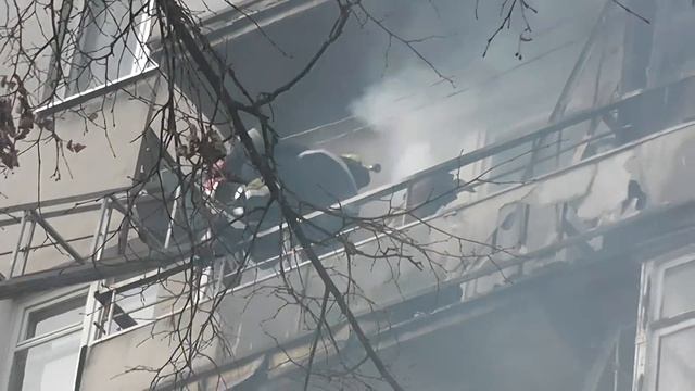 пожар на балконе смотреть онлайн