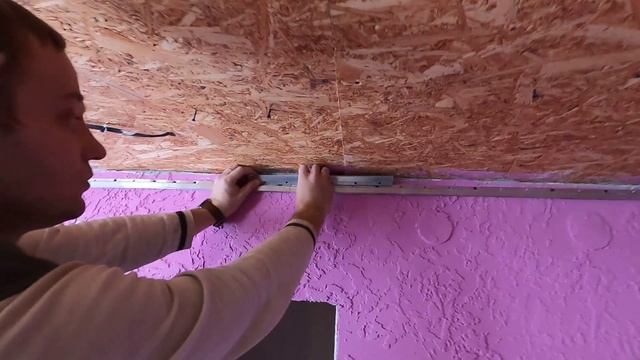 Как сделать ровный натяжной потолок без лазерного уровня смотреть онлайн