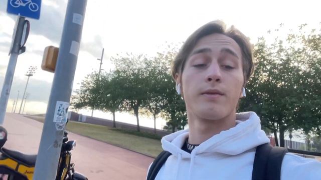 КАКОВО ЭТО ЖИТЬ В ИСПАНИИ В 2023 ГОДУ? ПОЛНЫЙ ДЕНЬ ИЗ ЖИЗНИ В БАРСЕЛОНЕ! смотреть онлайн