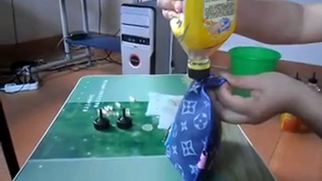 Удобная и милая емкость для жидкости смотреть онлайн