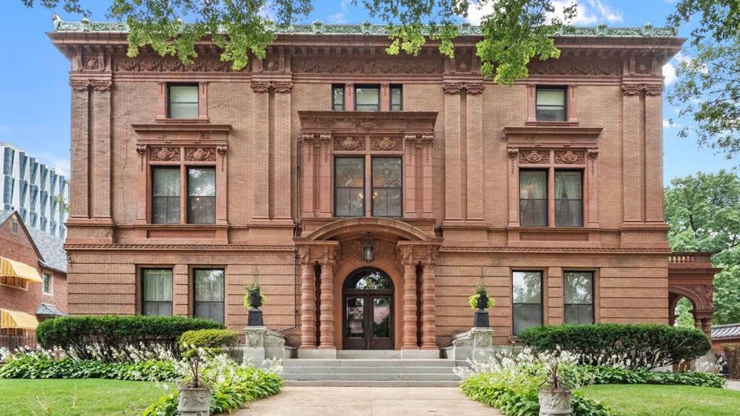 Welcome To The NABISCO Mansion In St. Louis, Missouri