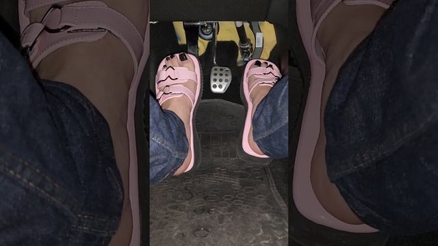ME Pedal Pumping - Pink Sandals 2 (Part 2/2) смотреть онлайн