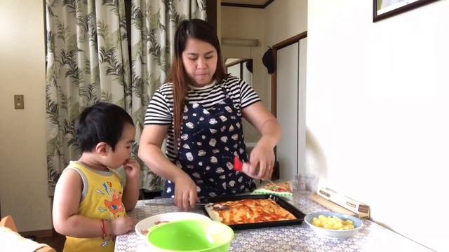 FIRST TIME KONG GUMAWA NG PIZZA | HAWAIIAN PIZZA | Filipino Family in Japan смотреть онлайн