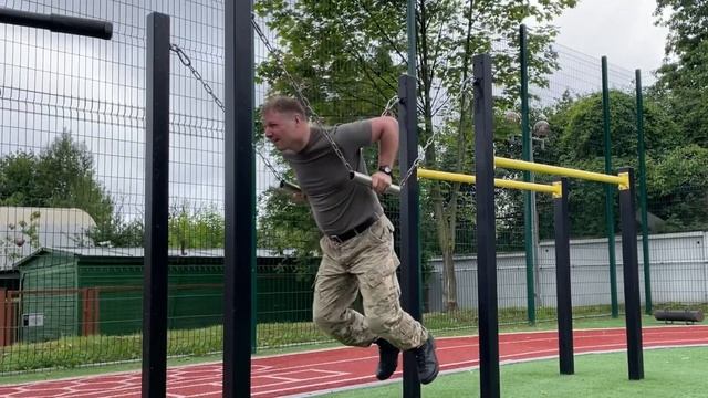 Супер брусья для бойца смотреть онлайн