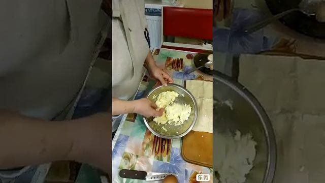 Вот и зима....а у нас вкуснейшие лаавашики к чаю. смотреть онлайн