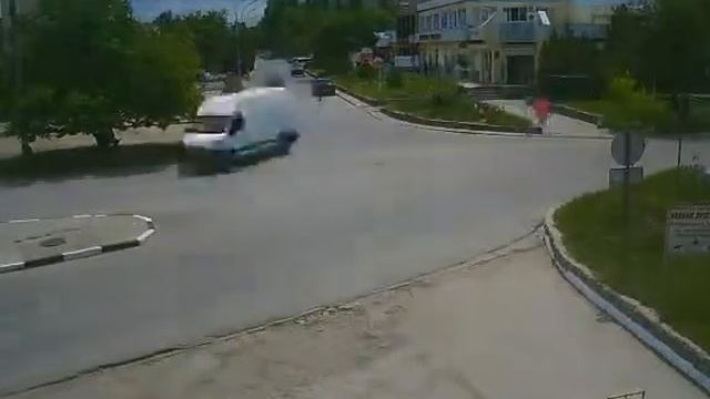 Перекрёсток в Щёлкино, 22.05.2014 - time-lapse с камеры 2 смотреть онлайн