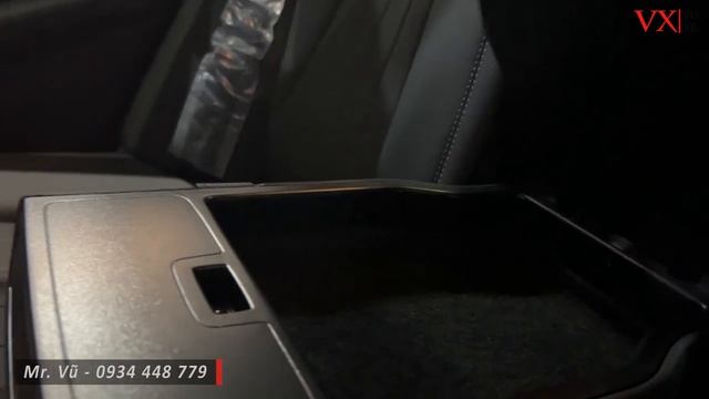 Chi tiết Mercedes E 180 màu TRẮNG nội thất ĐEN / E 180 Mới nhất 2022 смотреть онлайн