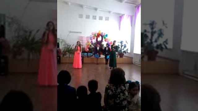 Мы поём на 8 марта смотреть онлайн