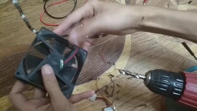 Женим RGB ленту с Кулером. Или самый простой моддинг кулера. смотреть онлайн