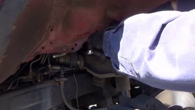 Replacing Shocks on 84-95 Toyota Pickup Truck смотреть онлайн