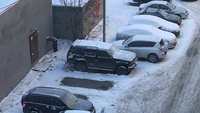 Эта машина во дворе стоит уже 40 лет смотреть онлайн