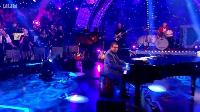 Ronnie Spector - Be My Baby (Jools Annual Hootenanny 2015) смотреть онлайн