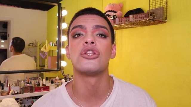 KIKO MILANO - CHARMING ESCAPE ? ПЕРВЫЙ ОБЗОР НА РУССКОМ ЯЗЫКЕ! РАСПАКОВКА смотреть онлайн