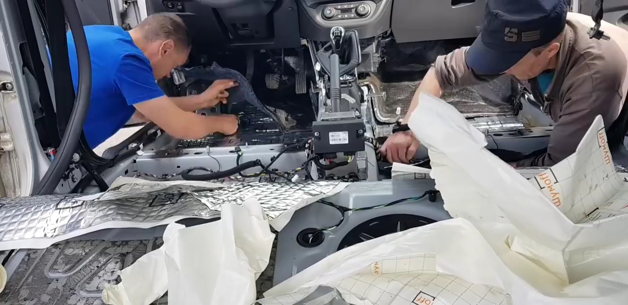 ЛАДА ВЕСТА СТОИТ ЛИ ДЕЛАТЬ ШУМОИЗОЛЯЦИЮ? смотреть онлайн