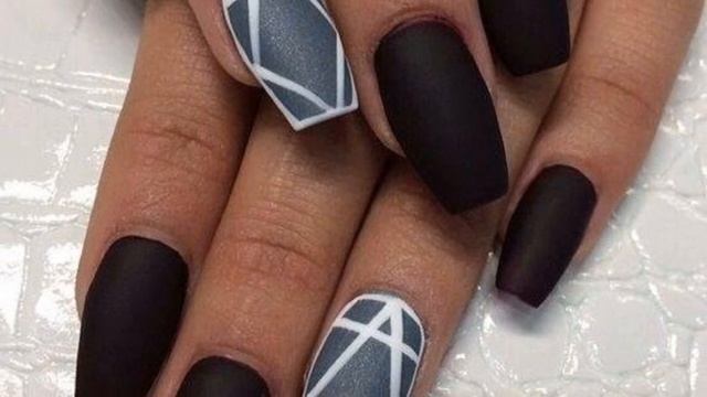 матовый маникюр, модные тенденции 2018. смотреть онлайн