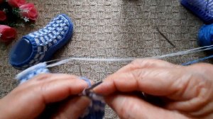 Следки  удобные и теплые в два цвета. Легко и быстро.