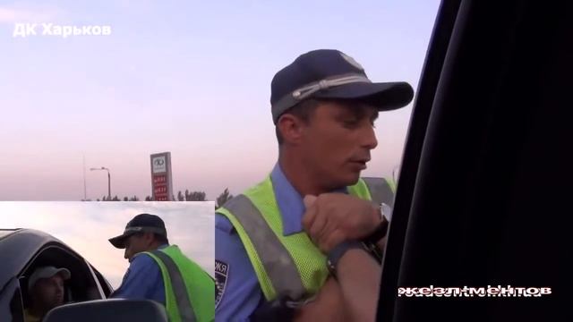 Приколы на дорогах. Смотри: мужик берет гаишника за ворот как пацана ! смотреть онлайн
