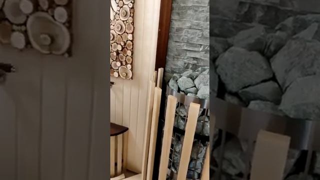 Красиво и качественно обустроена парилка(сауна) с электрокаменкой 12 кВт Цилиндр и выносным пульто смотреть онлайн