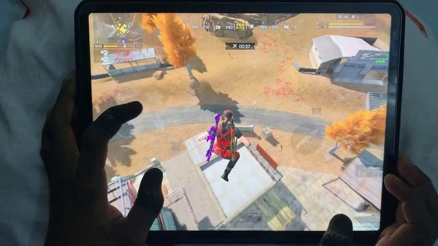 iPad Pro M1 Chip Best 5 Finger Claw Handcam смотреть онлайн