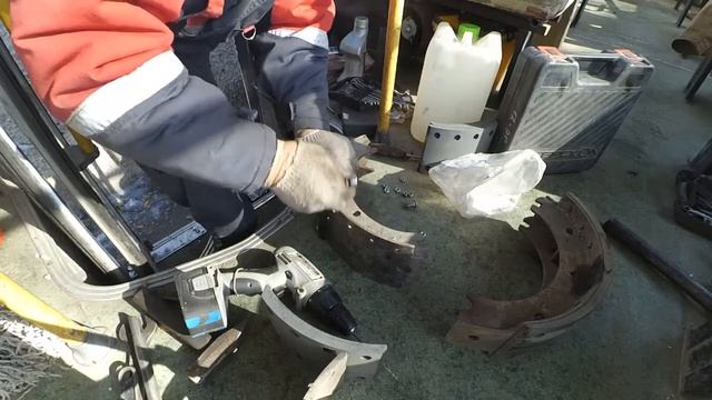 Ремонт и замена колодок ПАЗ 4234 смотреть онлайн