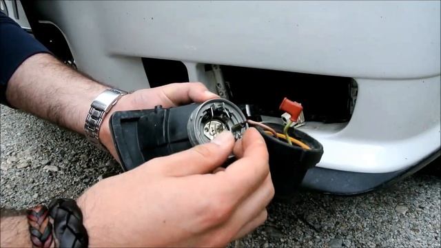 BMW E36 Fog Light Replacement