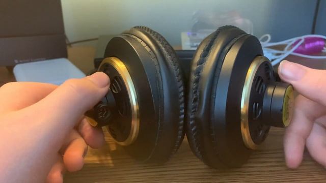 AKG K240 Studio Headphones Review смотреть онлайн